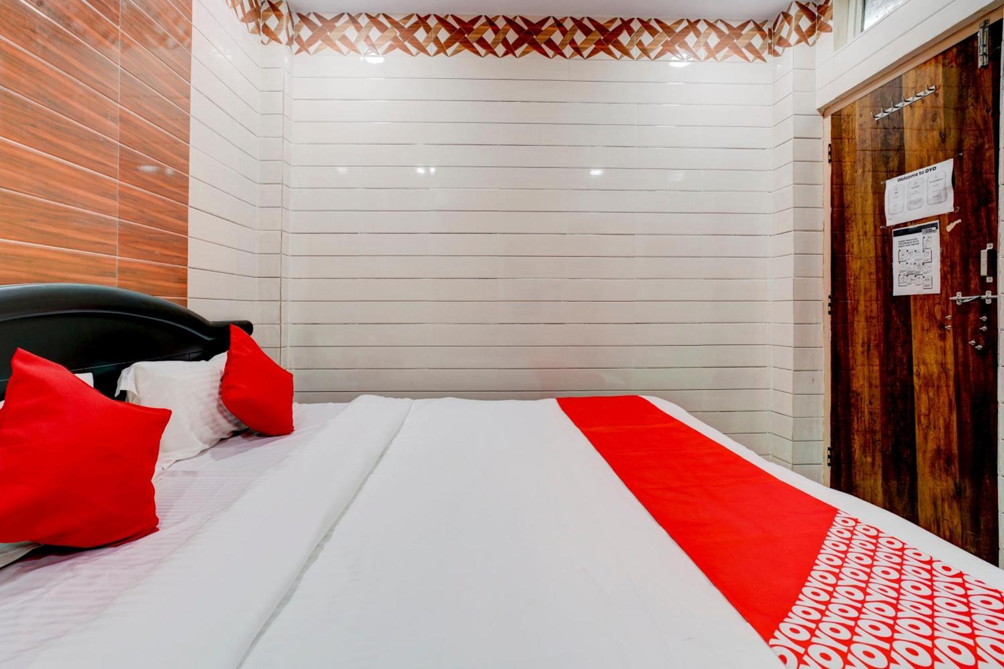 Hotel O Aroma Classic Near Nampally Main Railway Station Hyderabad Exteriör bild
