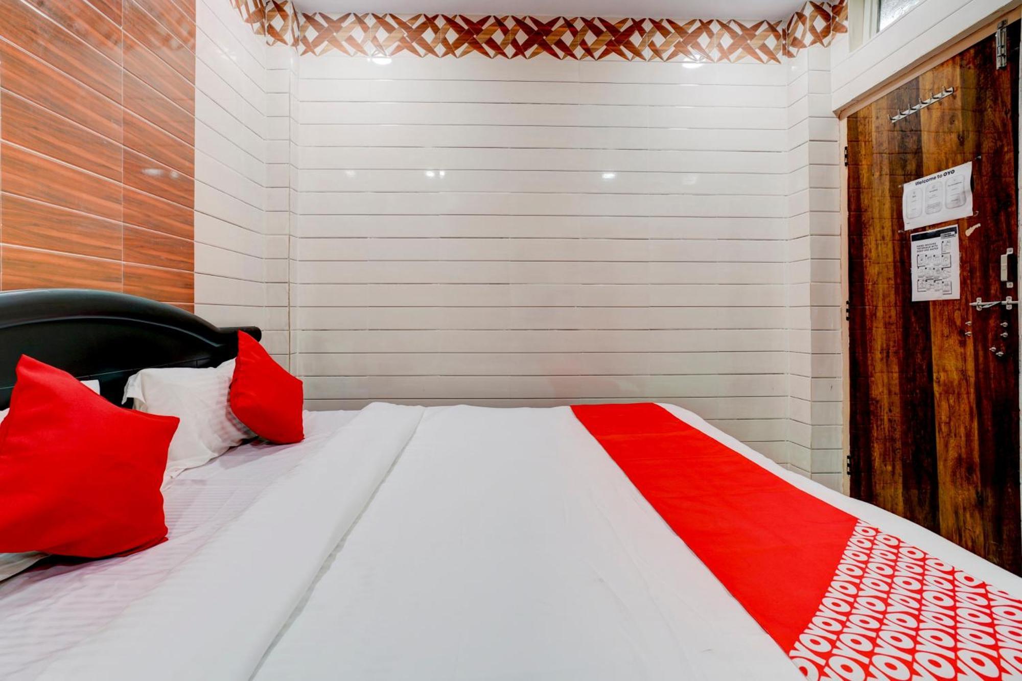 Hotel O Aroma Classic Near Nampally Main Railway Station Hyderabad Exteriör bild